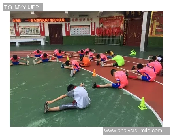 小孩足球服装选择指南让孩子在球场上尽显风采与活力 小孩足球服装选择指南让孩子在球场上尽显风采与活力